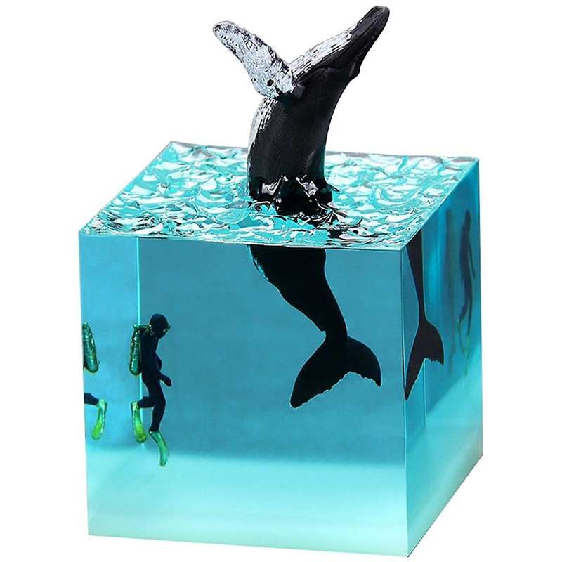 E-Marine Resin Whale Humpback Whale Diver Cube Ornament Home Birthday Gift Ornament