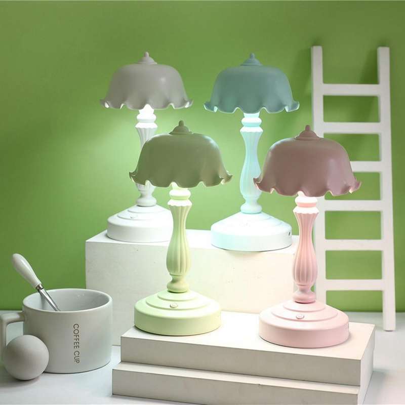 European Hat Bedside Lamp Decor Mini Led Night Light for Mall Room Bar Home Small Reading Table Lig