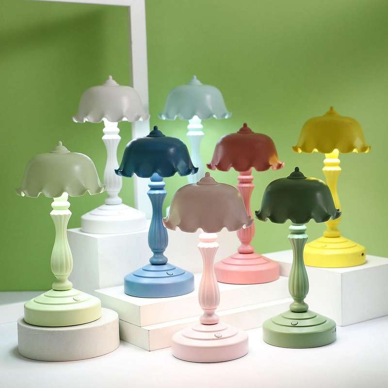 European Hat Bedside Lamp Decor Mini Led Night Light for Mall Room Bar Home Small Reading Table Lig