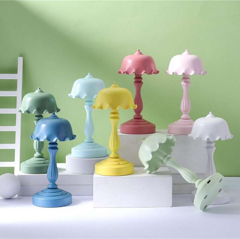 European Hat Bedside Lamp Decor Mini Led Night Light for Mall Room Bar Home Small Reading Table Lig