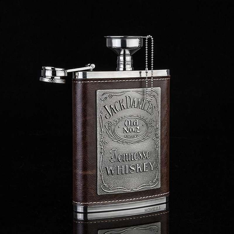 Flagon 304 Stainless Steel Leather Hip Flask, 8 Oz Wine Jug Whiskey Wine Pot Men Outdoor Travel Flag