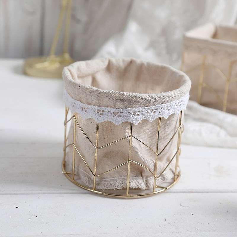 European Style Wrought Iron Desktop Small Flower Basket Ornaments