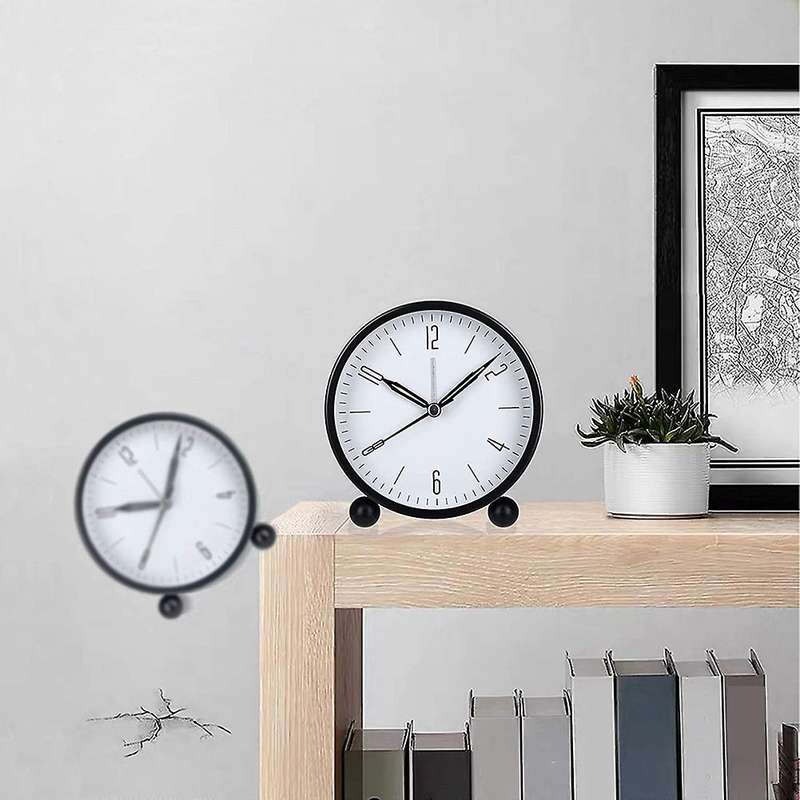 Analog Alarm Clock, 4inch Round Alarm Clock Non Ticking, Super Silent