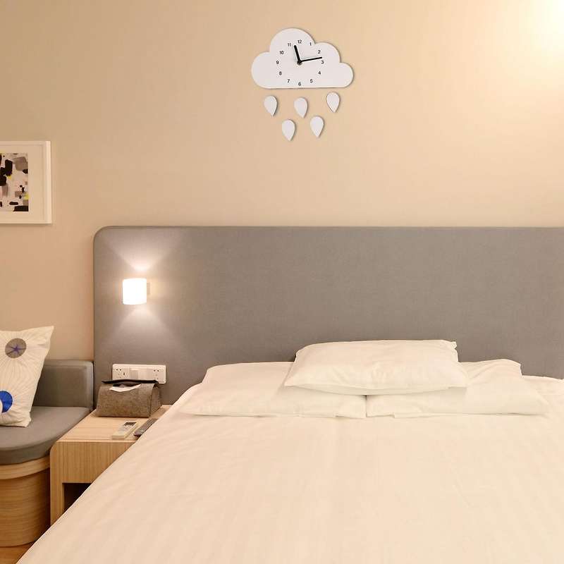 Nordic Style Nursery Wooden Cloud Water Droplets Clock Wall Hanging