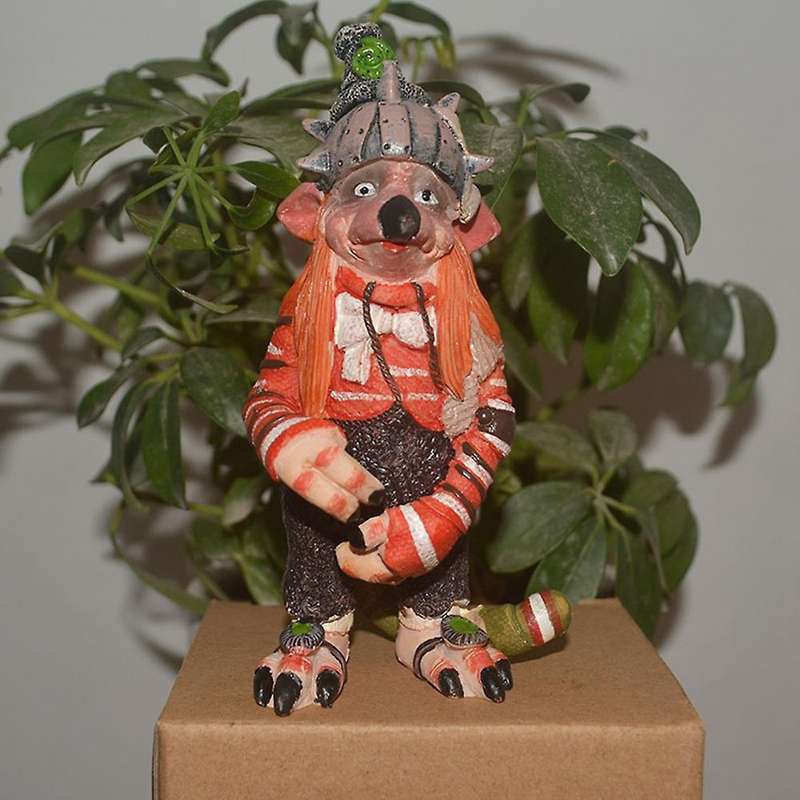 Resin Black Magic Goblin Funny Dwarfs Statue Horrifying Elf Statue -a