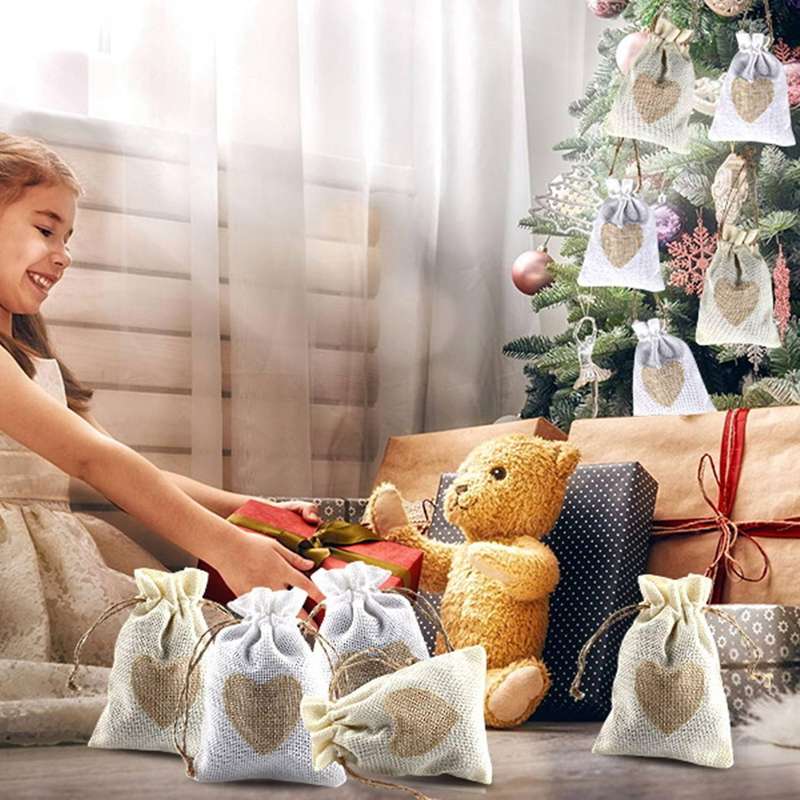 24pcs Burlap Pouches with Drawstring Candy Gift Bag for Stuffing Bag