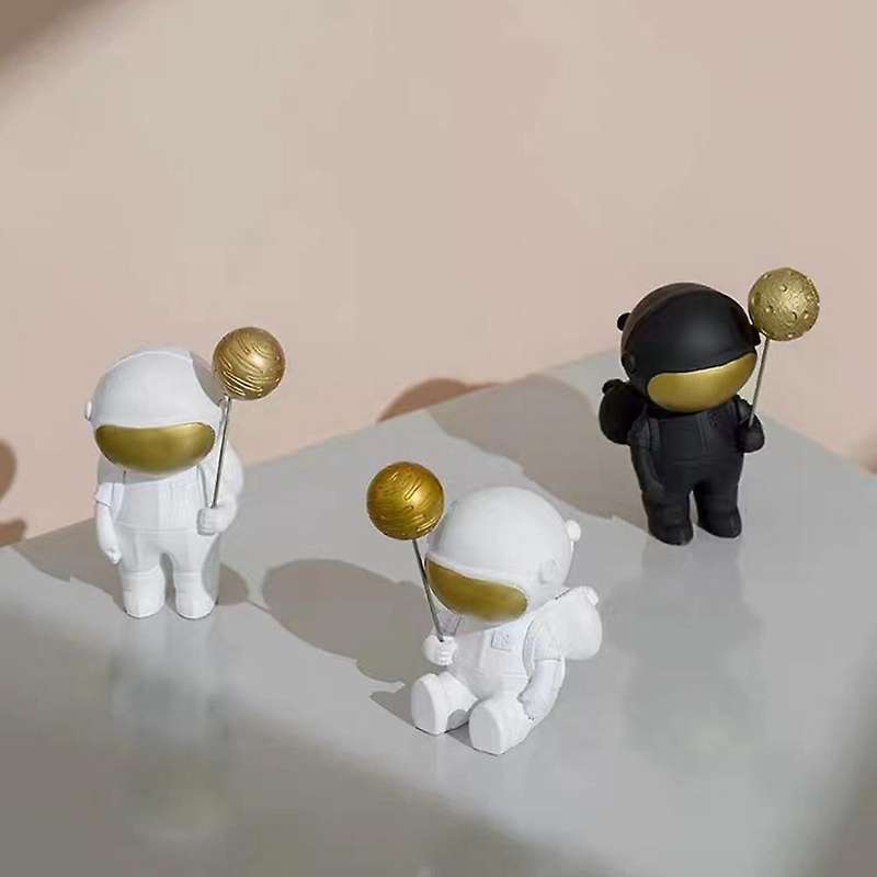 Resin Astronaut Small Ornaments Cartoon Character Shape for Home-c