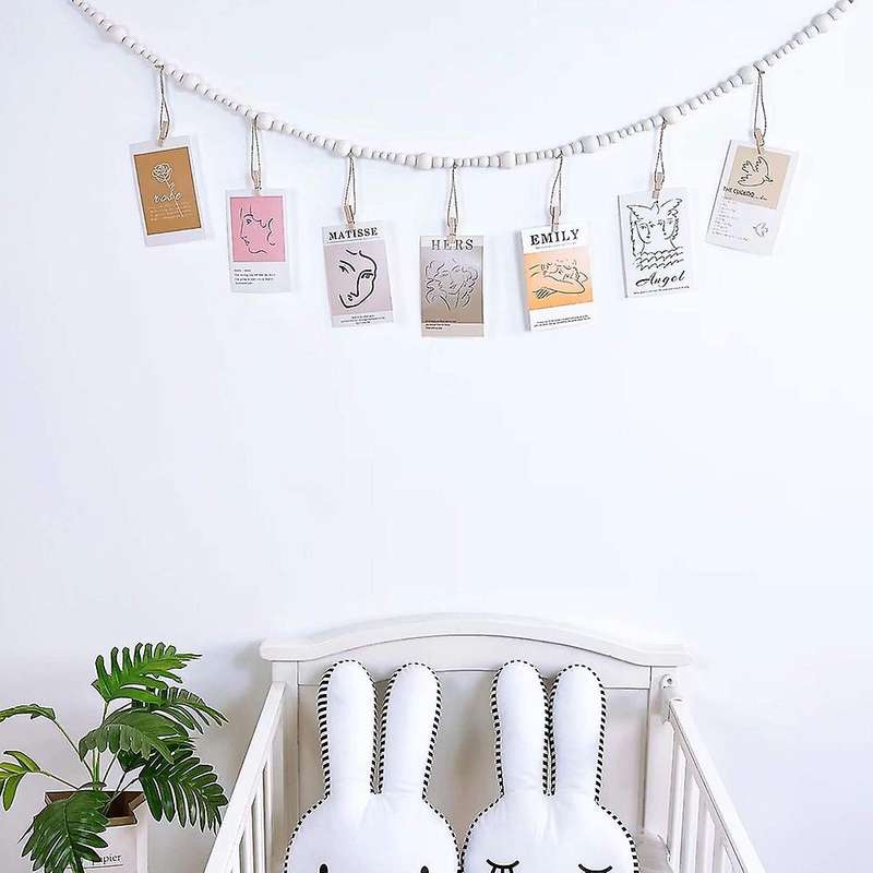 2pcs Wall Hanging Photo Frame with 7 Wood Clips for Home Decoration