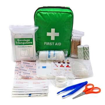 Green First Aid Kit With Bag SOS for Outdoor Camping Travelling Scissors Bandage ... (COLOR.: GREEN)