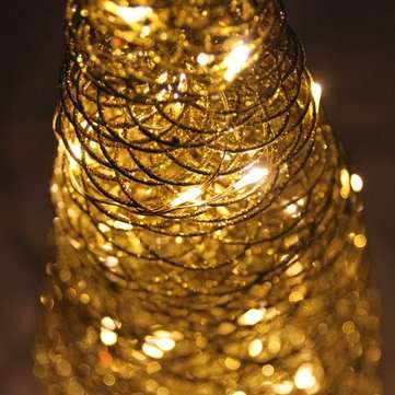 To the battery delivery a light of the Christmas tree Decoration can control the switch with a light
