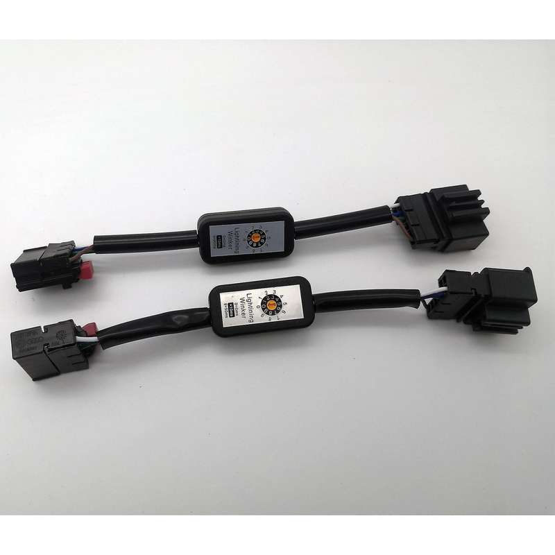 2Pcs Car Dynamic Turn Signal Lamp LED Tail Lamp Additional Module Wiring Harness for PHIDEON 2018 1K