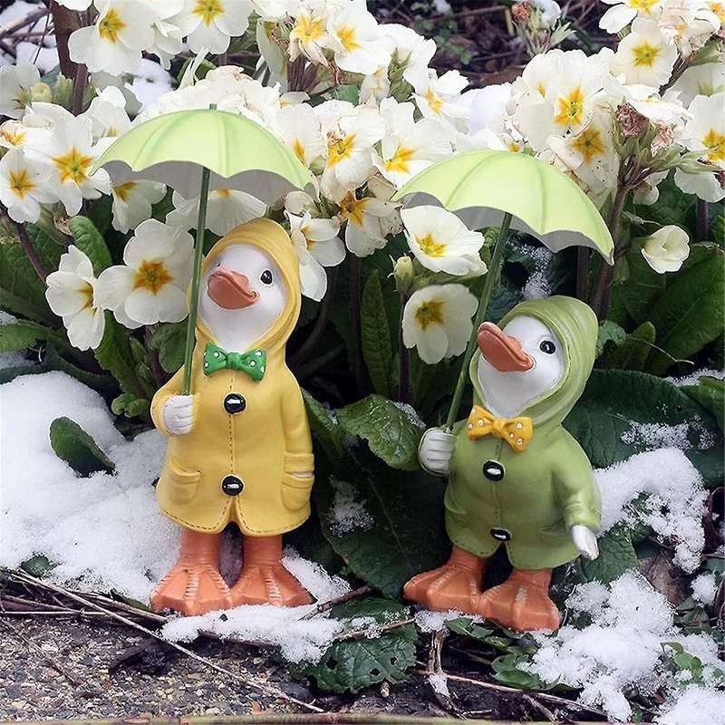 2pcs Garden Ducks Statues, 1 Pair Cute Little Ducks with Umbrella Garden Resin Ornament Garden Duck