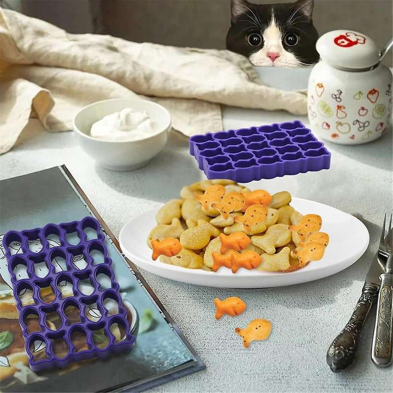 2PCS Gold Fish Cracker Cutter, 25-Cavity Mini Goldfish Cookie Cutters, Gold Fish Cutter for Crackers