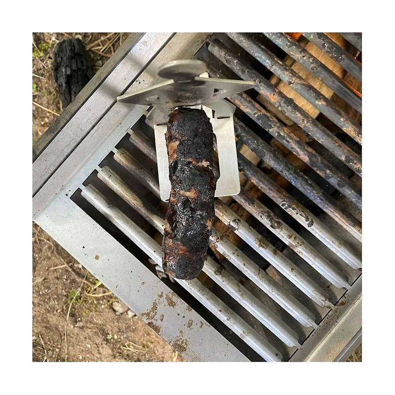2Pcs Grill Holder Portable Funny Grilled Sausage for Boys Girls Detachable Sign Outdoor Party