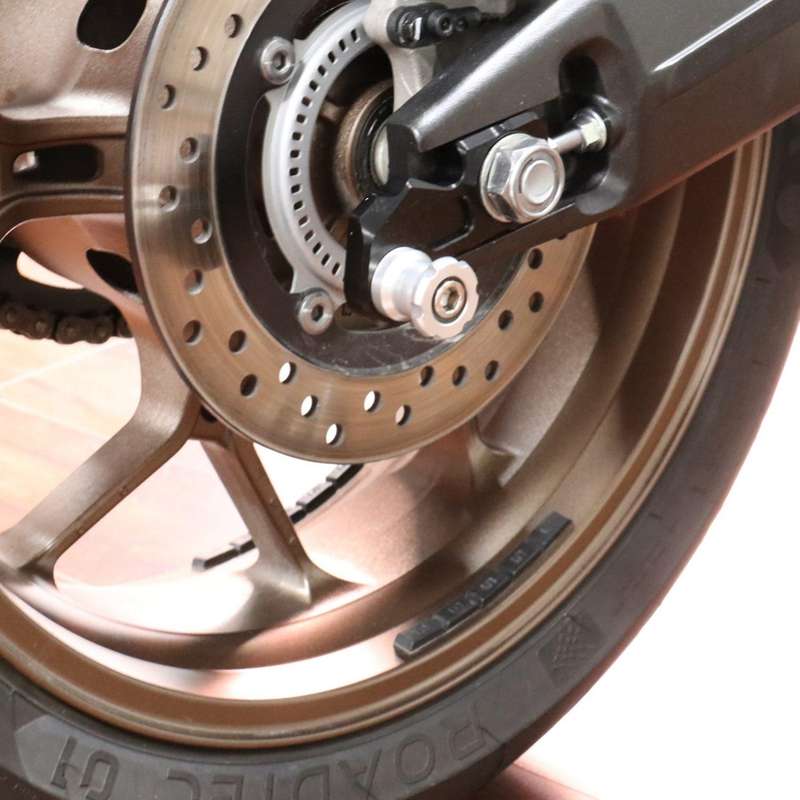2Pcs Motorcycle Spools Slider Rear Wheel Axle Slider Swingarm Spools Stand Screws Accessories for CB