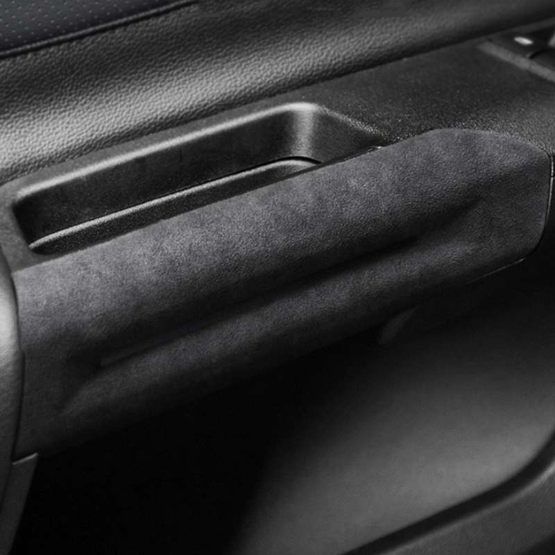 2Pcs Turn Fur Control Armrest Car Control Central ABS Cover Auto Sticker Auto Parts for 2015-2020 Gr