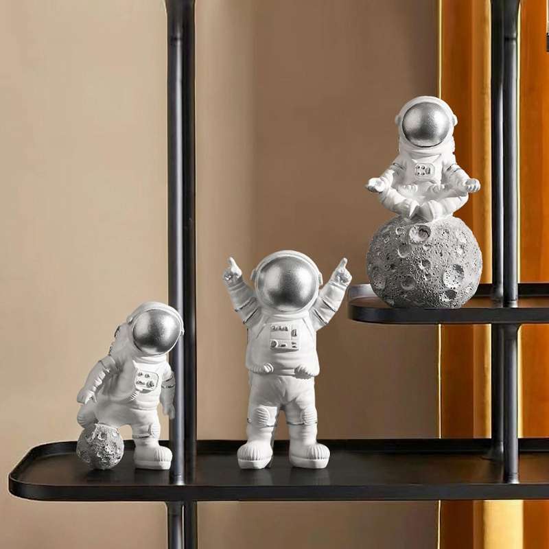 3PCS Resin Diving Astronaut Figurines Mini Diver Astronaut Statue Home Office Decor Living Room Desk