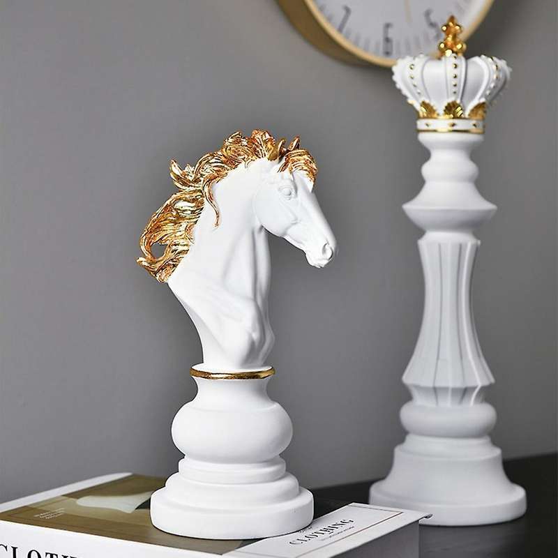 3Pcs Resin Chess Pieces Accessories Retro Aesthetic Room Decor for Interior Home Decor Chessmen Scul