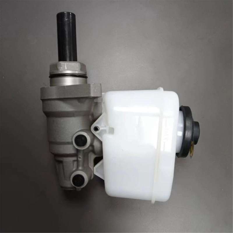 47028-60010 Brake Master Cylinder for Land Cruiser Prado Grj120 125 Rzj120 Trj120 125 2002-2009
