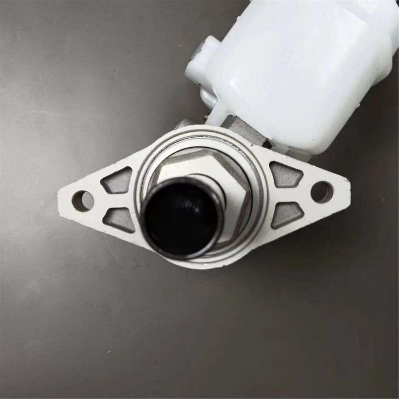 47028-60010 Brake Master Cylinder for Land Cruiser Prado Grj120 125 Rzj120 Trj120 125 2002-2009