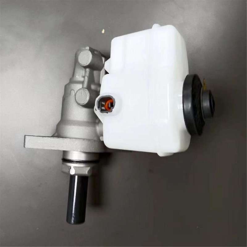 47028-60010 Brake Master Cylinder for Land Cruiser Prado Grj120 125 Rzj120 Trj120 125 2002-2009