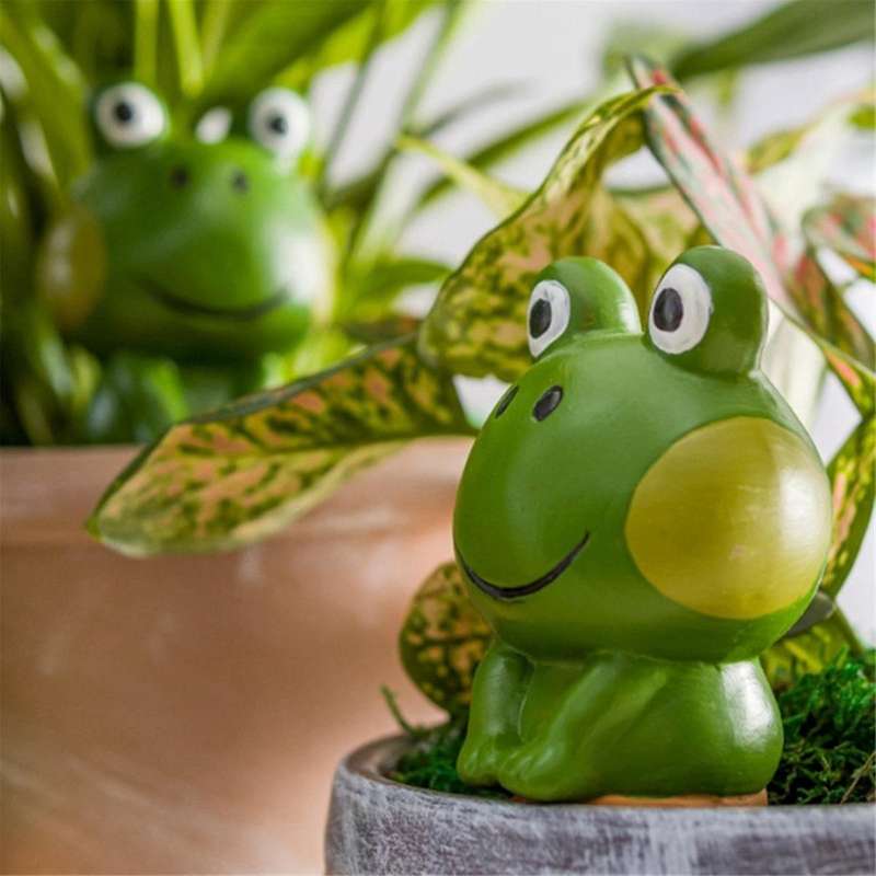 4Pcs Cartoon Frog Automatic Clay Watering Stakes Plant Dripper Device Terracotta Potted for Indoor O