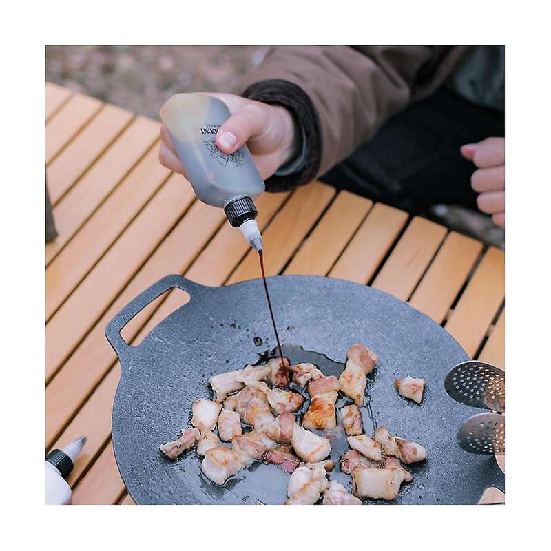 4Pcs Outdoor Portable Oil Bottles Camping Seasoning Bottles with Twist Top Cap Sealed Picnic BBQ Oi