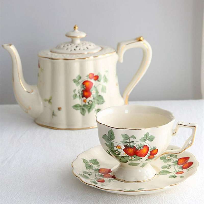 French Retro Teapot Coffee Cup Set Gold Edge Cup Saucer Flower Big Teacup English Afternoon Tea Cup