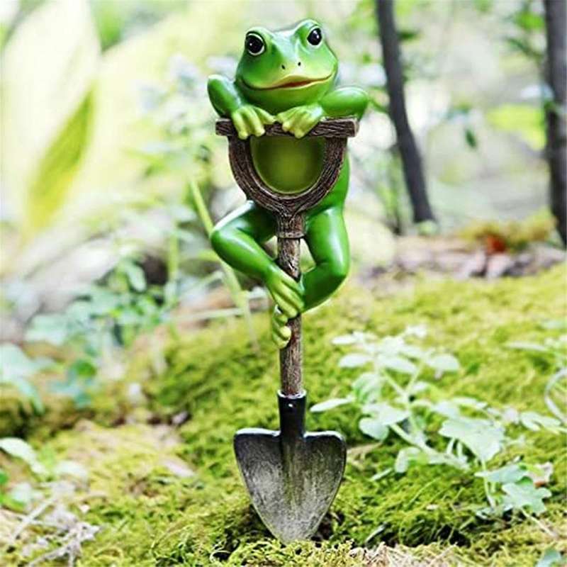 Frog Figurine Statue Outdoor Decoration Frog with Shovel Plant Decor Landscape Resin Sculpture Gift