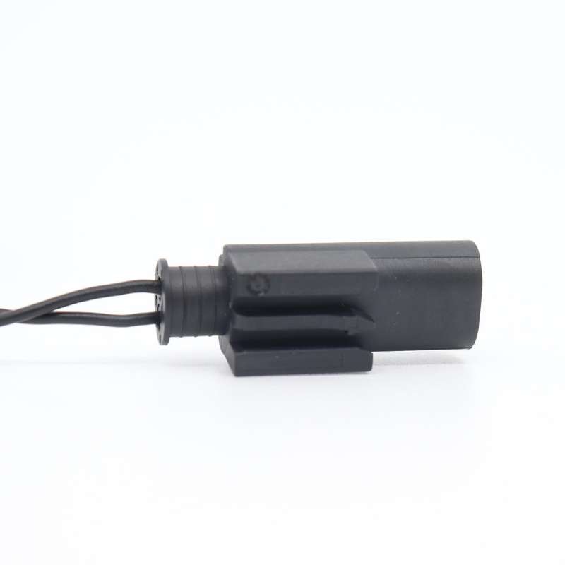 Front Black Windshield Wiper Spray Jet Compatible BMW E60 525I 530I M5 04-10