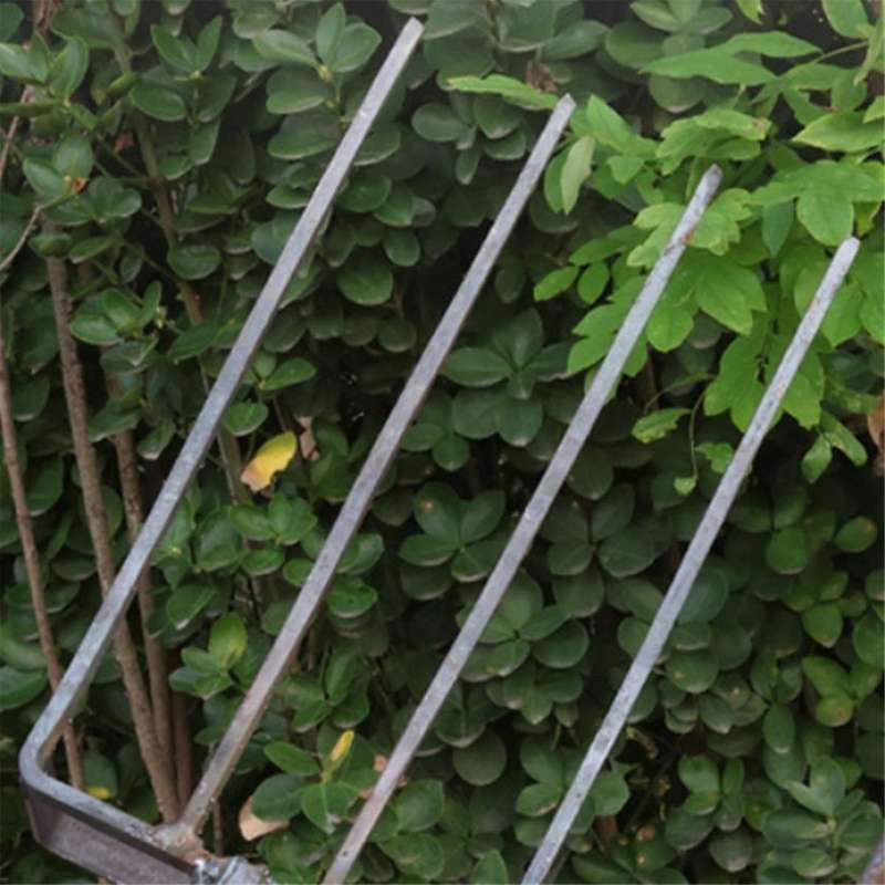 Gardening Pitchfork, Metal Large Fork Gardening Tool with 4 Gardening Claws for Compost, Horses, Hay
