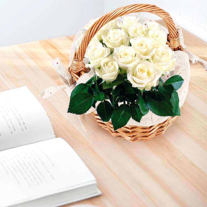 Hand-Woven Wicker Basket Simulation Flower Basket Single Handle