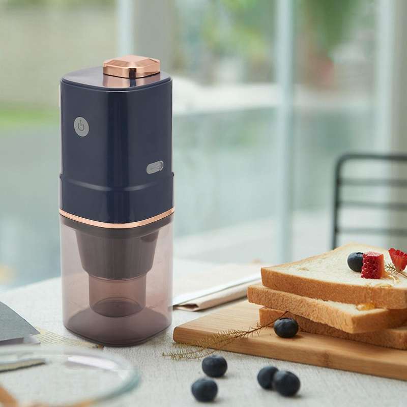 Household Juicer, A Small Rechargeable Juicer without Filtering and Automatic Slag Separation,blue