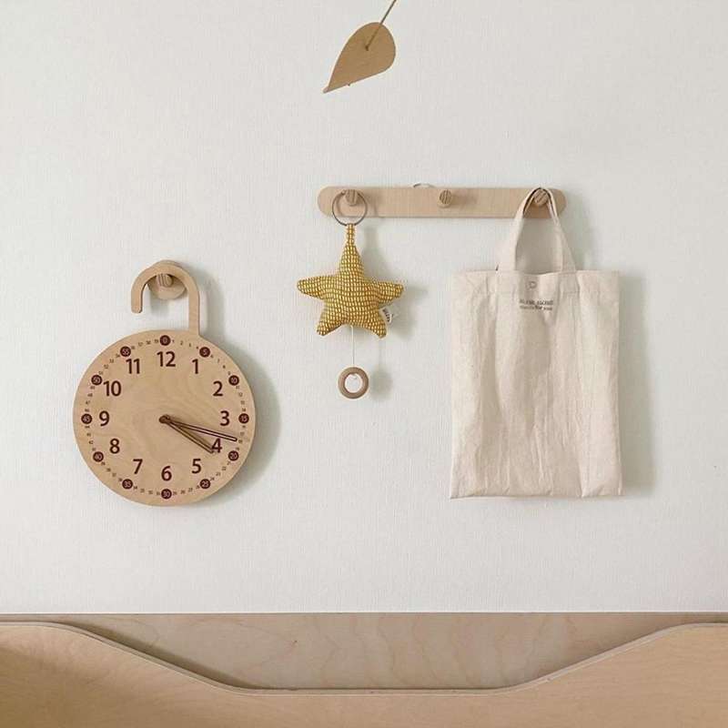 Kids Room Wood Round Wall Hanging Clock Nordic Hook Wall Clocks for Baby Boy Girl Room Decoration H