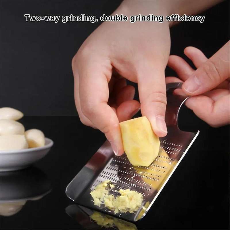 Kitchen Gadgets Garlic Chopper Sturdy Garlic Mincer and Chopper Thickened Multi-Functional Garlic Pr