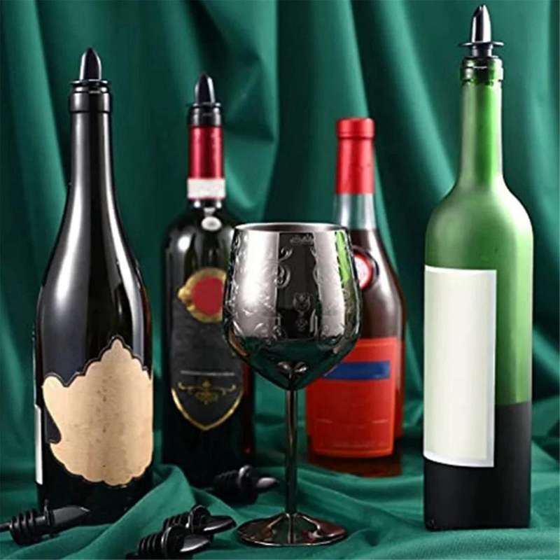 Liquor Bottle Pourers Flow Pourers Plastic Spouts Black Bottle Pourers for Bars Clubs Pubs Restauran