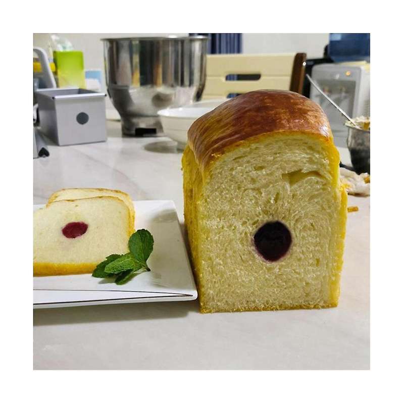 Long Cake Baking Pan Non-stick Flowing Heart Cake Mold Aluminium Alloy Square Bread Loaf Pan with Ce