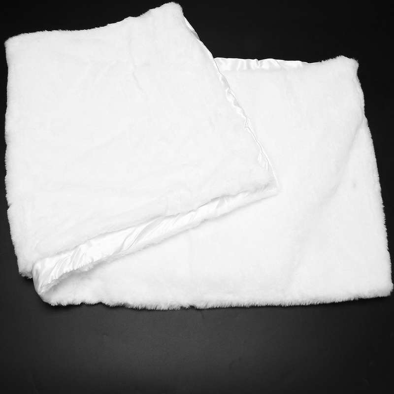 Christmas Table Runner 15 X 72 Inch Faux Fur White Plush(white)