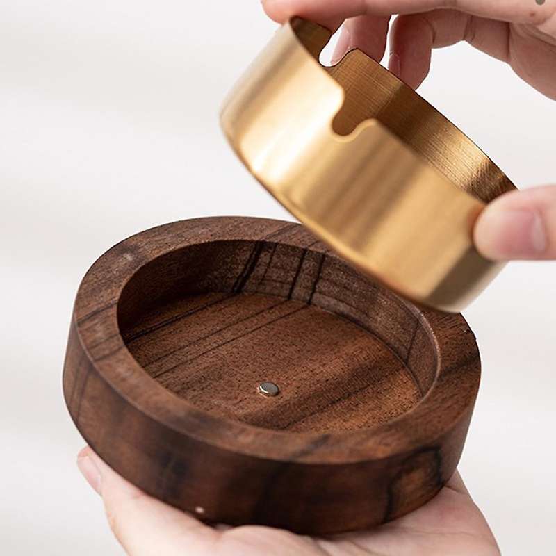 Walnut Ashtray with Lids Windproof Wooden Ashtray(black)