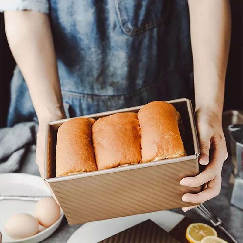 Non Stick Bread Loaf Pan with Lid Baking Pan Carbon Steel Toast Box