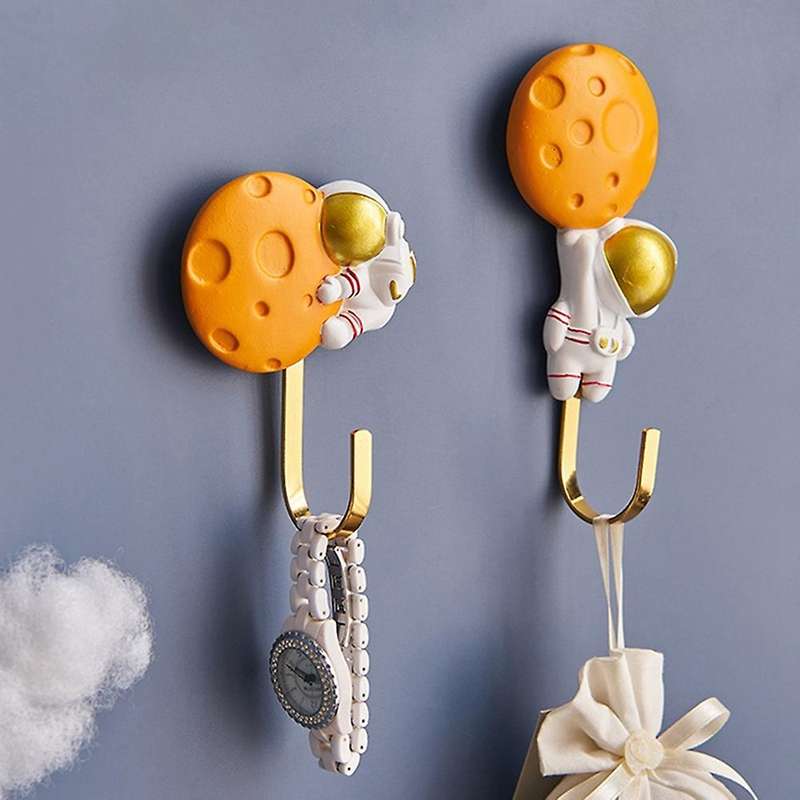 Cartoon Resin Astronaut Figurines Metal Wall Hooks Modern Home B