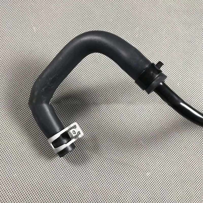 Radiator Water Tank Backwater Hose Cn118c012aa for Ford Fiesta