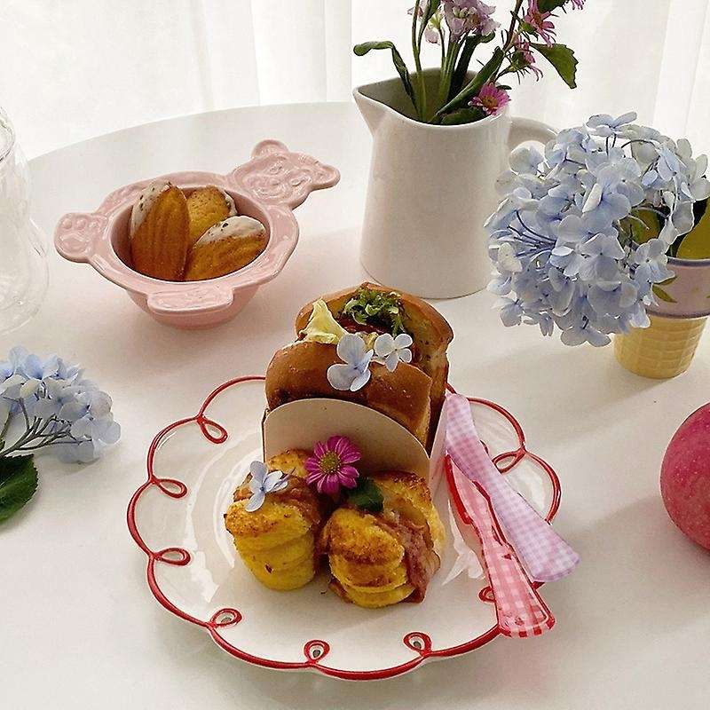 Ins Creative Retro Red Border Flower 9 Inch Disc Ceramic Plate