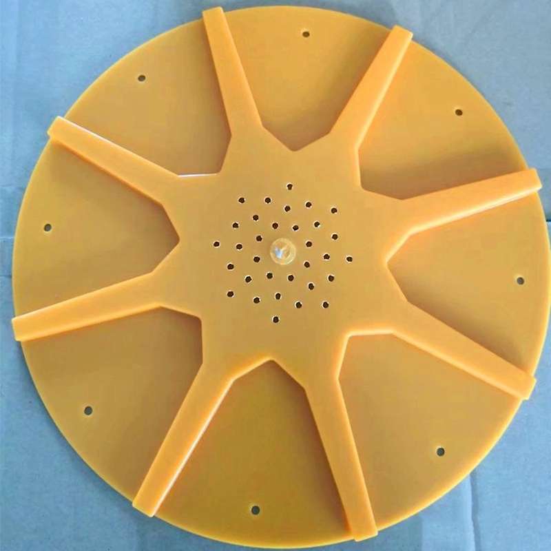 5 Pieces Bee Escapes Beekeeping Tools Way Bee Escape 8-Way Beehive Valve for Beehive Door Exit