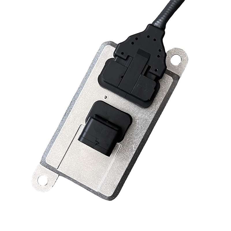 5WK96626A NOX Sensor 24V Nitrogen Oxygen Sensor for Truck CF65 CF75 CF85 XF105 2011650 1793380 18360