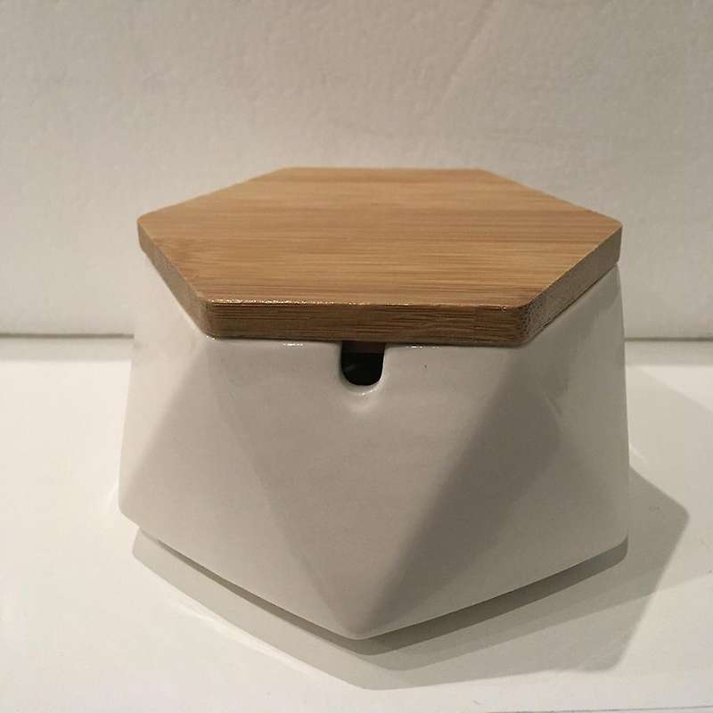 Ashtrays Boyfriend Ashtray Desk Home Accessories Ash Tray Ashtray with Lid Ceramic Ashtray