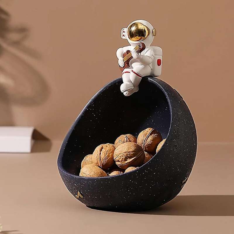Astronaut Figurine Key Resin Storage Box Key Storage Art Living Room Table Figurines Home Decor Gift