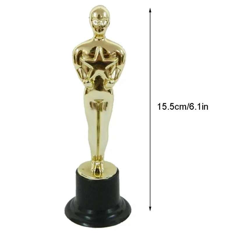 At the Award Ceremony, 12 Statuette Molds Were Used to Award Exquisite Trophies to the Winners