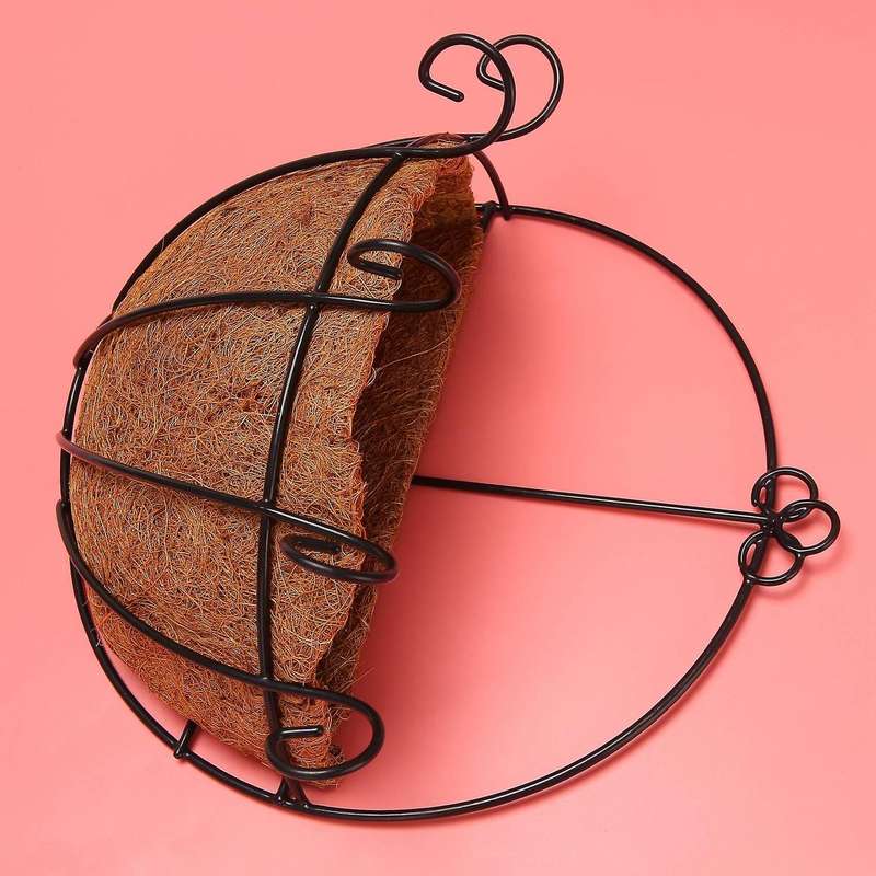 Metal Hanging Planter Basket with Liner Wall Mount Wire Plant Holder for Indoor Outdoor Garden Porc
