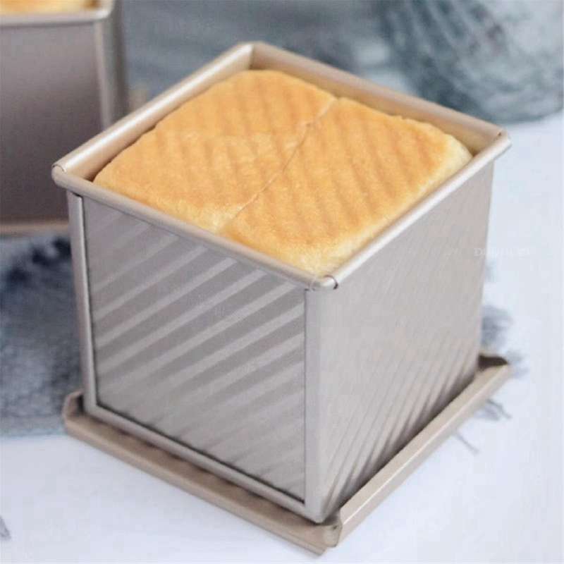 Mini Loaf Pan with Lid, 0.55lb(250g) Dough Capacity Non-stick Square Toast Box for Oven Baking